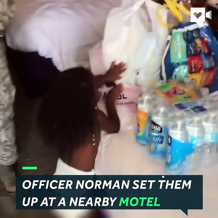 Un agent de police découvre une femme enceinte avec son enfant. Ce qu’il fait par la suite va émouvoir le monde entier !