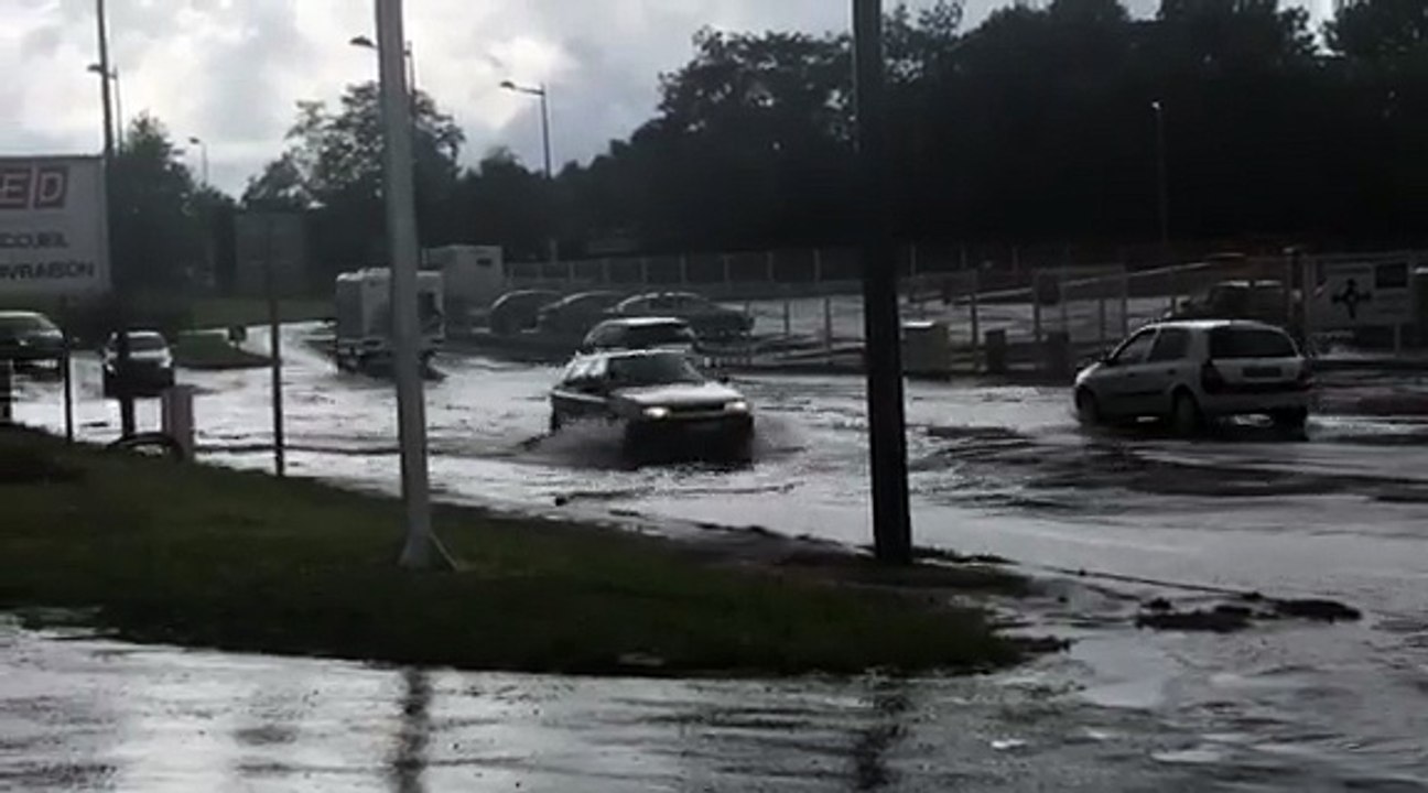 Déluge à L'Isle D'Espagnac en Charente (Vidéo: Paméla Breaud)
