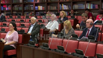 (VIDEO) Gjuha shqipe jashtë prioriteteve të Qeverisë