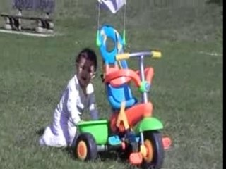 je pousse mon vélo de l'éspace