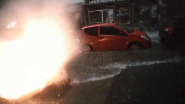 Paris : la bouche EDF explose violemment à cause des inondations