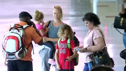 Kendra Wilkinson Jets To Hawaii With The Family After Paying B Day Tribute To Hugh Hefner