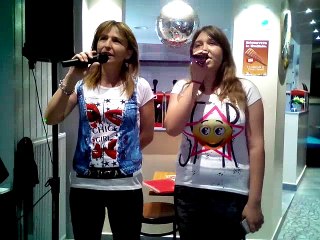 Béa et Manon - On écrits sur les murs (Kids united)