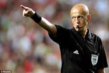 The moments of super-humor can not support the referee