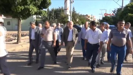 Video herunterladen: Mardin Ak Partili Miroğlu, 15 Temmuz Şehidinin Kabrini ve Ailesini Ziyaret Etti.