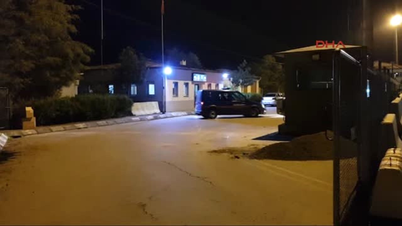 Düzce Otobüsteki Türk Bayrağını Indirmek Isteyen Yolcuya Gözaltı