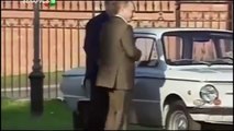 Važno je roditi se siromašan i srećan: Ovo je Putinov prvi automobil