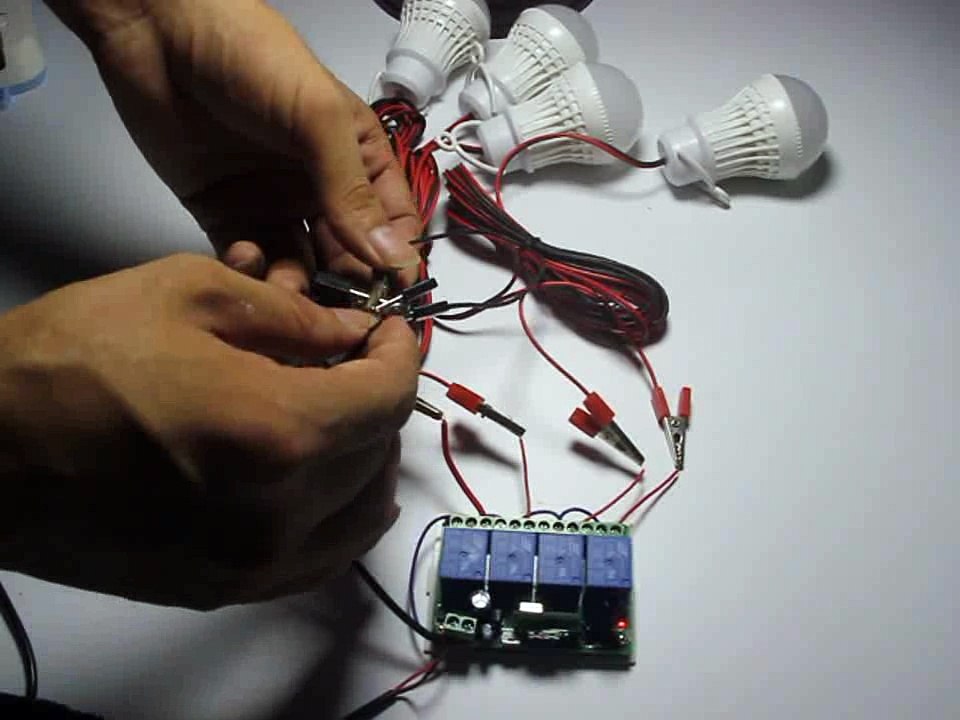 4 kanal Funkfernbedienung Funkfernansteuerung Funkempfänger Funkschalter mit Fernbedienung Sender Schaltpla anschluss