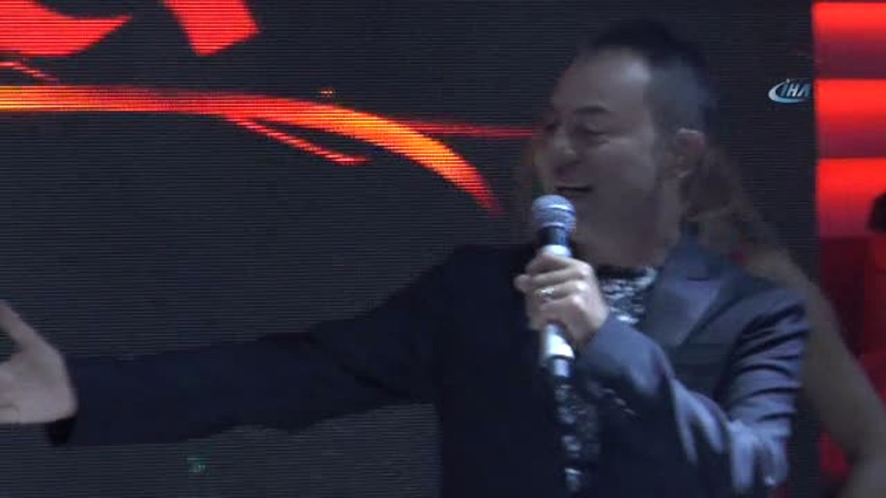 Serdar Ortaç: "Ben Delimi Buldum Sizde Delinizi Bulun"