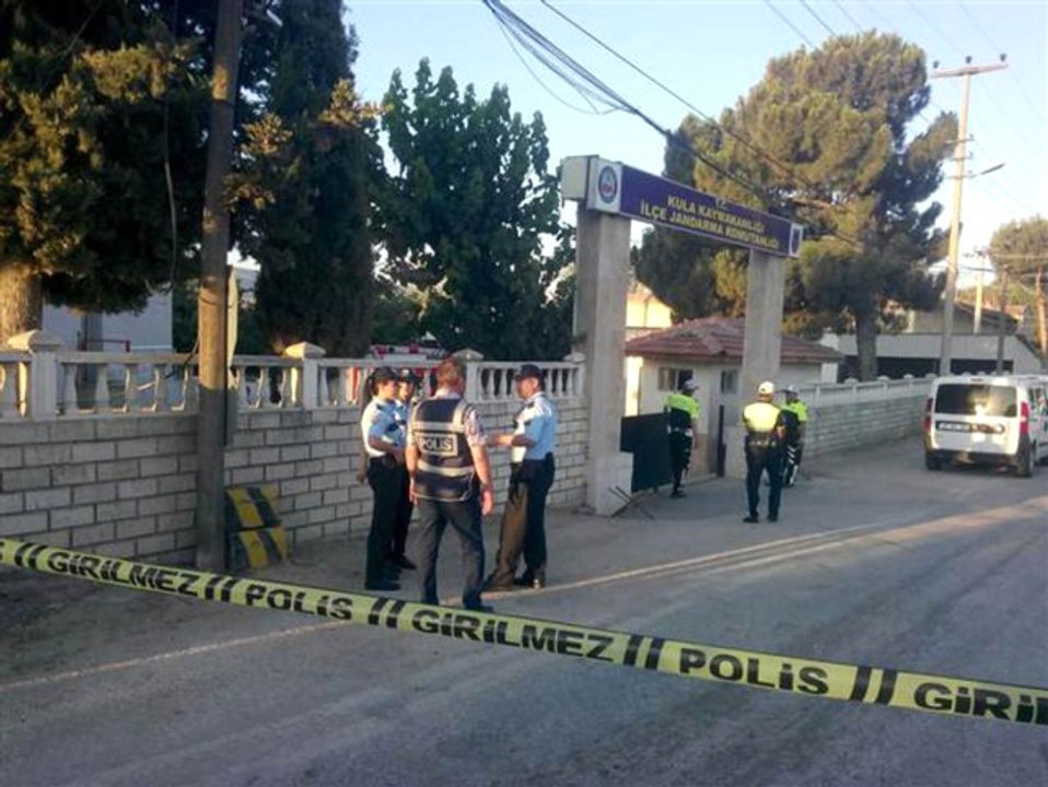 Cinnet Getiren Asker Uyuyan Arkadaşlarını Taradı: 3 Şehit, 3 Yaralı