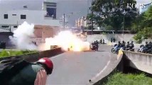 Venezuela : un mort, des militaires blessés dans des manifestations anti-Maduro