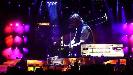 GUNS N ROSES (PHENOMENAL AXL ROSE VOCALS!) ESTRANGED PHILADELPHIA 2016