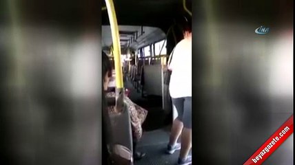 Seyir halindeki otobüs ikiye bölündü