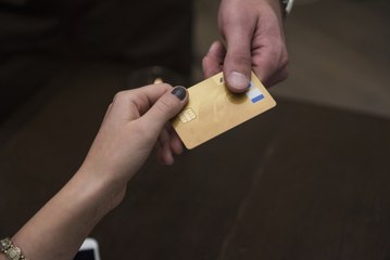 What your tipping etiquette says about you