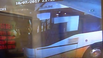 Freni Boşalan Otobüs Kuyumcuya Böyle Girdi