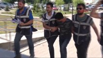 Sivas Hırsızlık Şüphelisi Taksiyle Kaçarken Yakalandı