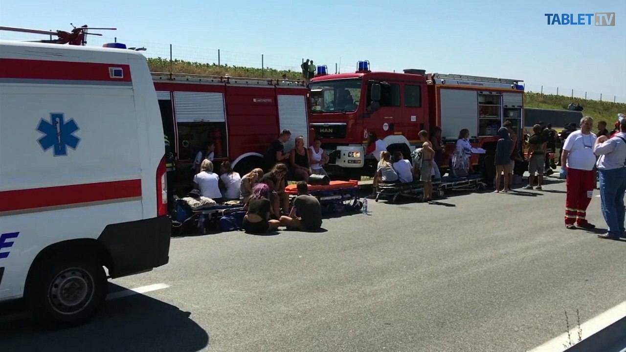 V Srbsku sa prevrátil poľský autobus s deťmi. Hlásia jednu obeť