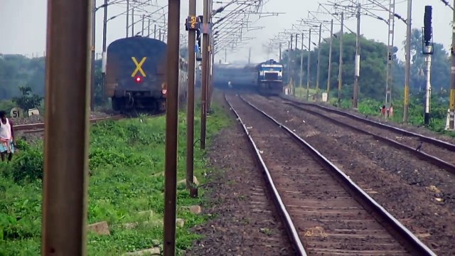 ITS WAP-7 Vs WDP-4 24 Coachers Clash - Akaltakth Vs Saraighat !!!