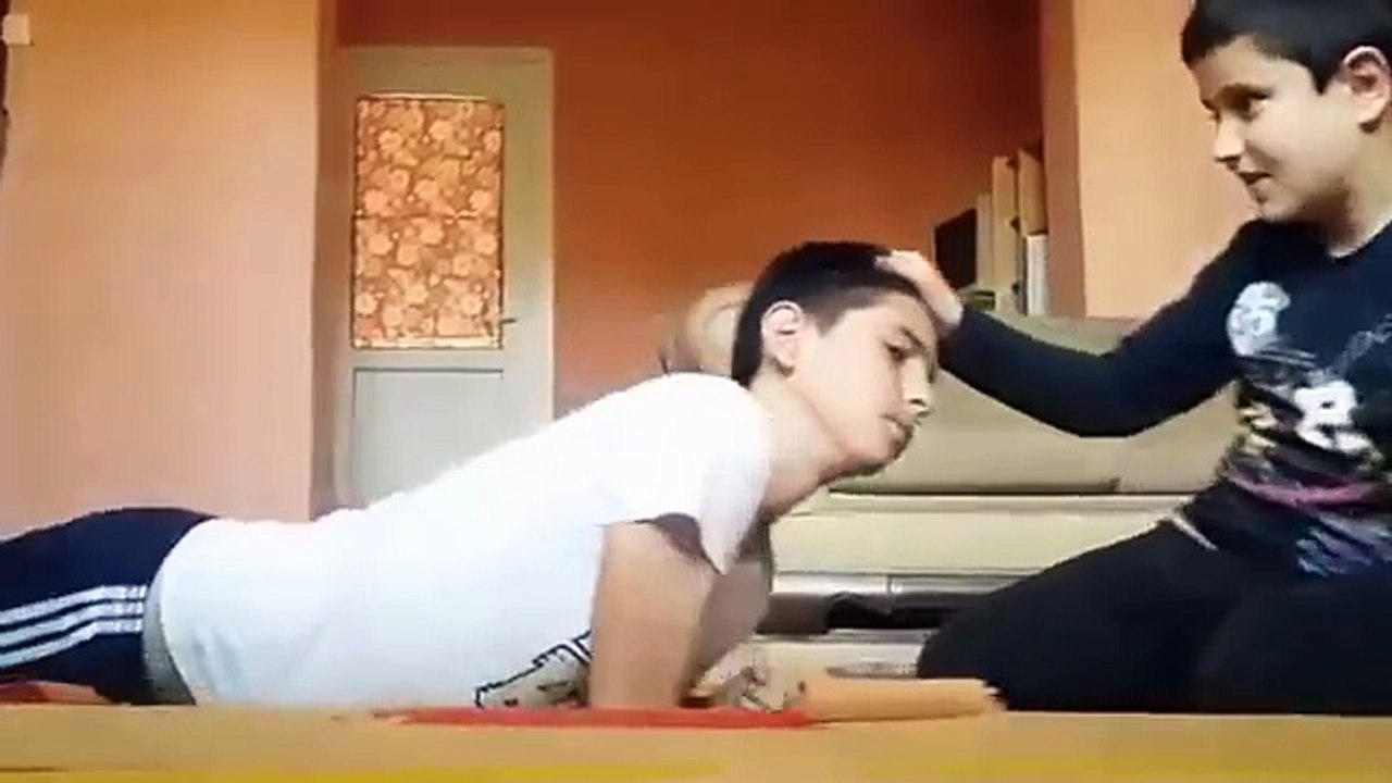 VUR BANA - Kerimcan Durmaz (KLİP)