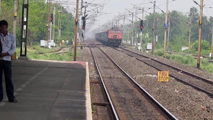 Classic Whining MGS OLD MAN glides 24 coach Himgiri Express !!