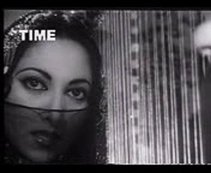 Ye kesi Ajab DasTa Ho gai h Hindi Songs Black&White Super hit (16)