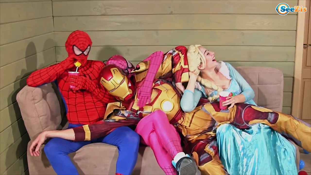 Frozen Elsa & Spiderman Poo Colored Ball Princess Anna Joker Maleficent Spidergirl Superheroes IRL