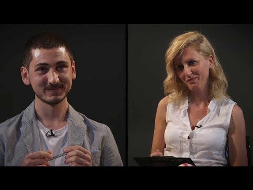 "Kendinden Küçük Bir Erkekle Beraber Olur Musun?" | Beni Tahmin Et: İki Yabancı, Bir Randevu!