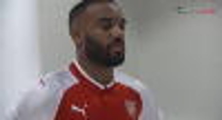 Wenger happy with Lacazette-Giroud competition