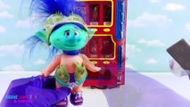 Trolls Movie PJ Masks Baby Dolls Visit the Vending Machine for Candy & Toy Surprises Prete