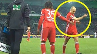 Football Players Angry After Substitution ●HD