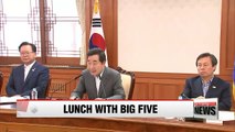 President Moon having luncheon meeting with five key leaders