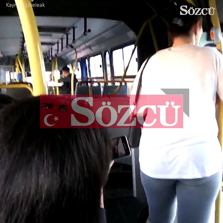 Körüklü otobüs seyir halindeyken ikiye ayrıldı