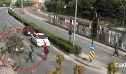 Yola fırlayan çocuğa otomobil böyle çarptı