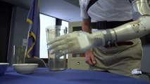 LUKE, el brazo protésico de DARPA, llega a los primeros usuarios