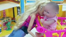 Ambulancia y bebé muñeca jugar hombre araña juguetes juguete Pororo médicos del hospital kongsunyi Doll Hospital del juego del bebé de Spider-Man Temporada