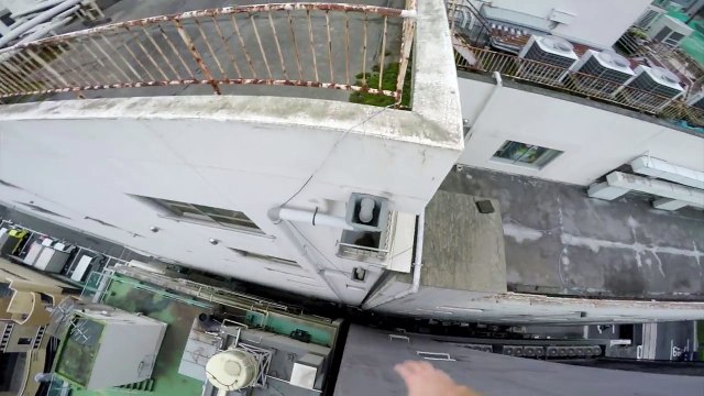 Sauter entre les rooftops d'immeubles à Tokyo ? PARKOUR par Jason Paul