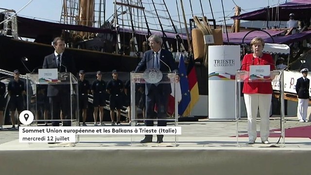 Nos pays ne peuvent accueillir l'ensemble des femmes et des hommes qui cherchent à venir vivre dans nos pays , estime Emmanuel Macron