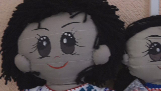 Paquitas , muñecas con rasgos indígenas capaces de hablar lenguas prehispánicas