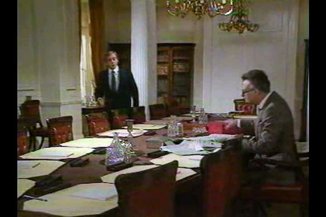 Yes, Prime Minister S02E04 - A Conflict Of Interest