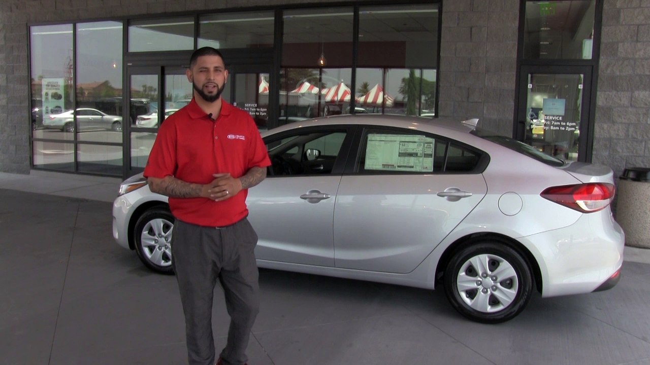 Concesionario de habla hispana San Bernardino, CA | Valley Kia of Fontana