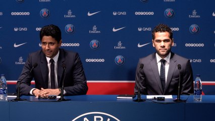 Conf' de Presse de Dani Alves et Nasser Al-Khelaïfi