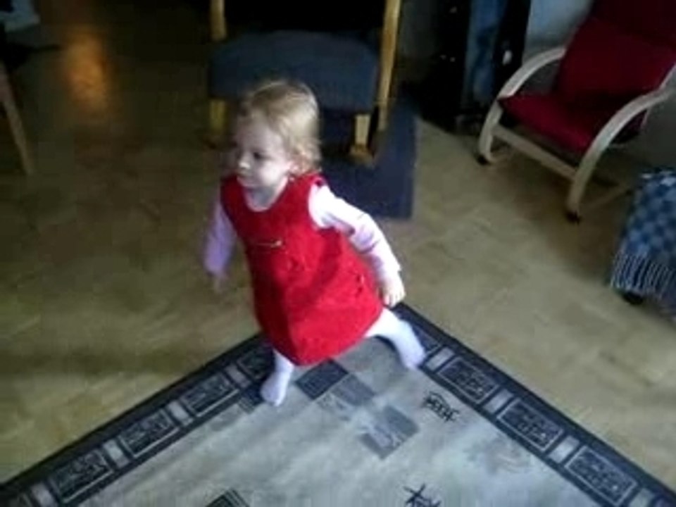 Emma danse...