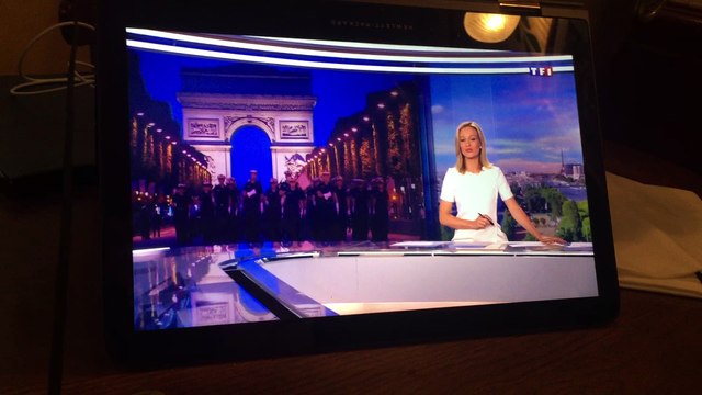 L'émotion de Thierry Ardisson devant le JT de son épouse Audrey Crespo-Mara