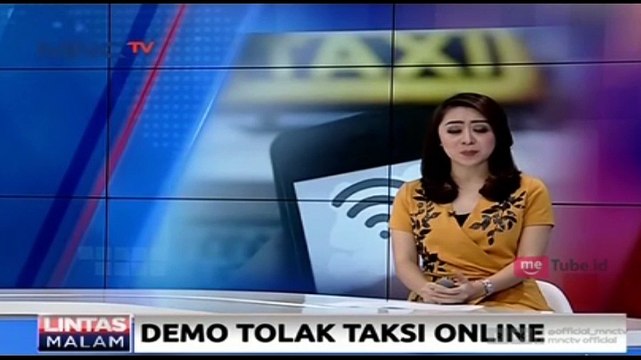 Ratusan Pengemudi Demo Tolak Taksi Online di Depan Kantor Dishub Yogyakarta