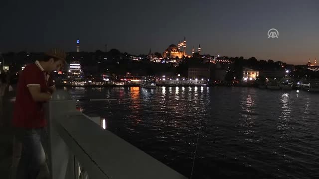 15 Temmuz Demokrasi ve Milli Beraberlik Günü Kapsamında Camilere Mahyalar Asıldı
