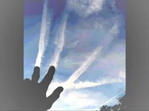 Μη με ρωτάς τι θέλω και τι γυρεύω εδώ ένα μοναχα ξέρω πως θέλω να σε δω....