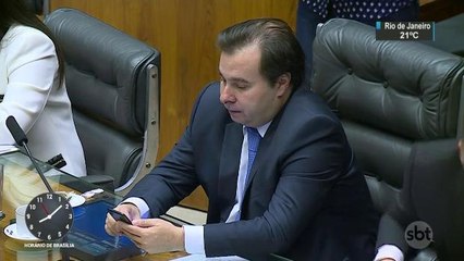 Senadores criticam declaração de Rodrigo Maia