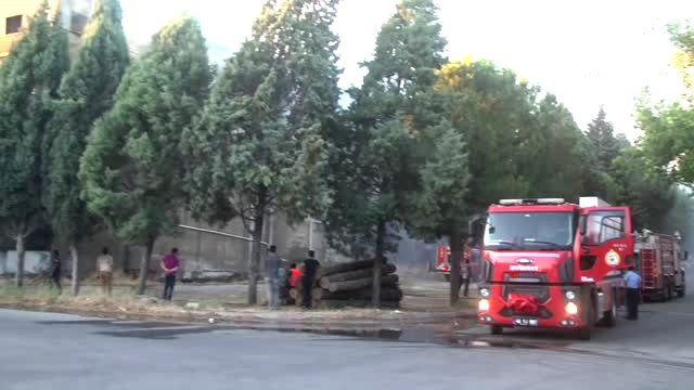 Metal Mutfak Eşyaları Fabrikasında Yangın