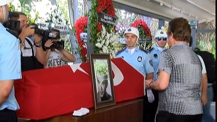 Yeşilçam’ın Efsanesi Son Yolculuğuna Uğurlandı