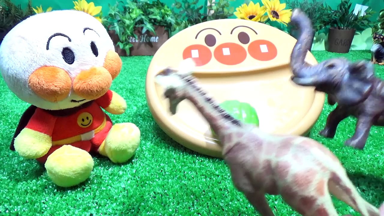 アンパンマン 動物と虫と恐竜にフェイスランチ皿で食べ物をあげよう★野菜＆果物クイズ！昆虫 アニメおもちゃ animation anpanman キッズ 子供向け 知育 動画